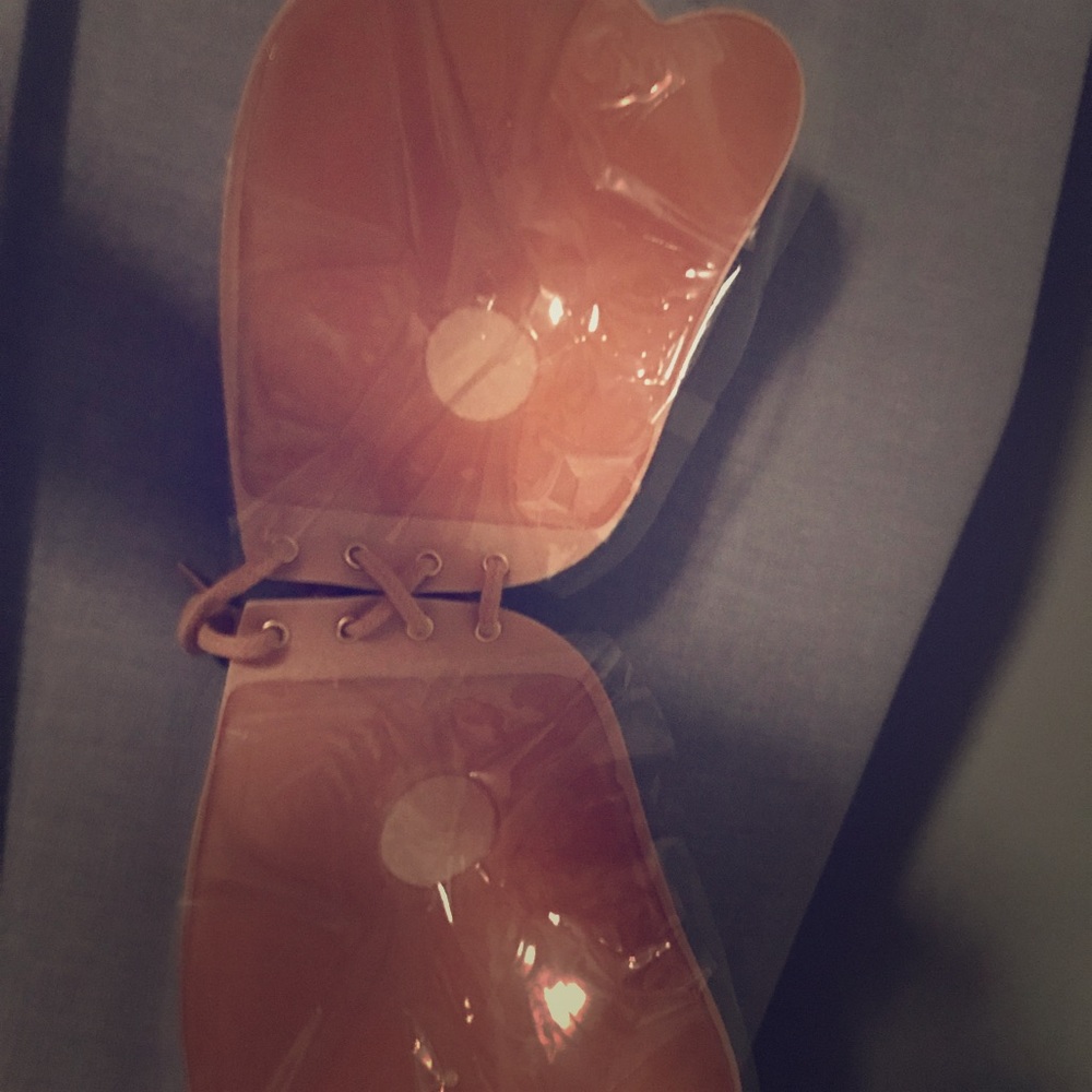Bra cloth invisible ( brand new/ never worn)